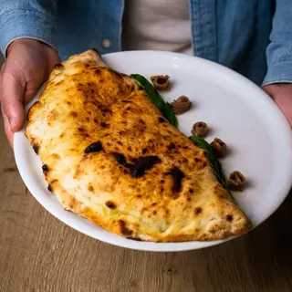 Calzone scarola al forno