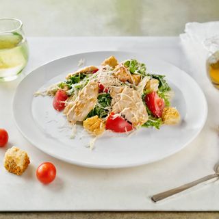 Салат "Цезарь" с цыпленком