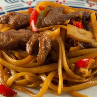 43-Tallarines Frito Con Ternera