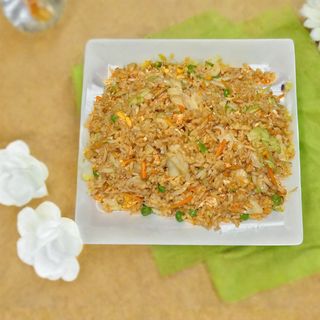 43. Пържен ориз с къри и яйца (900г)