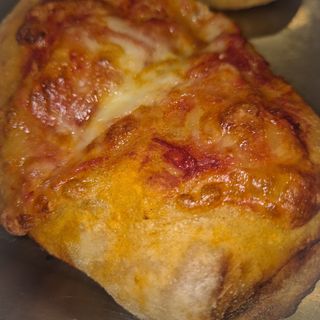 Calzone al forno p.cotto e mozzarella 