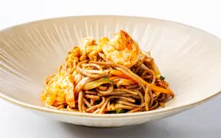 Yaki Soba Con Gambas Y Verduras
