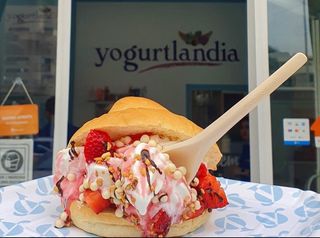 Brioche con yogurt bianco