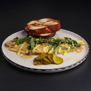 Омлет з томленою яловичиною (360г)