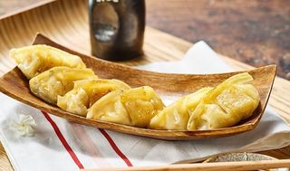 GYOZA CON POLLO E VERDURE 13/15pz =300g (19184)