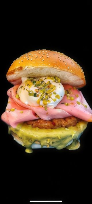 Hamburger con burrata, mortadella e pistacchio