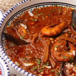 Plat Kamounia Antika