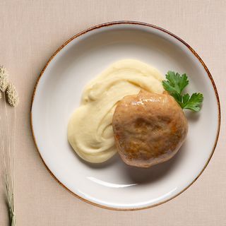Пюрешка з паровою котлеткою