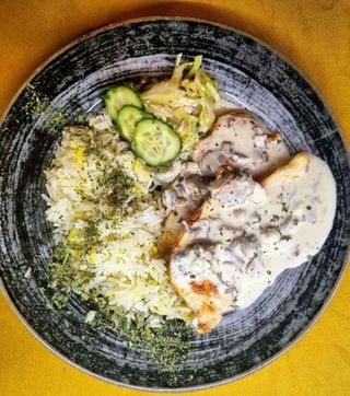 Piletina sa sosom od gljiva