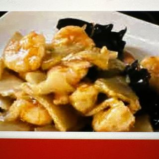 128. Gamberi funghi e bambù