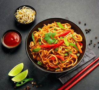 Noodles cu legume mix si porumb