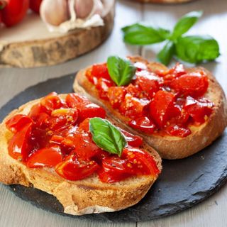 Bruschette con pomodorini 