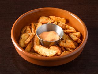 Patata Gajo con salsa Brava