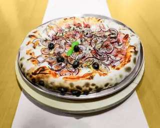 Pizza Calabresa