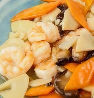 Gambas Con Bambú Y Setas Chinas