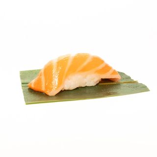Nigiri de salmón (2 uds.)