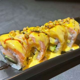 Uramaki De Mango Hikari (8 Uds.)