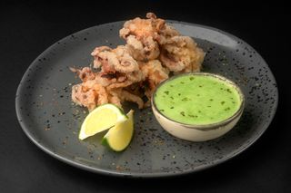 რვაფეხა ჩილის სოუსით