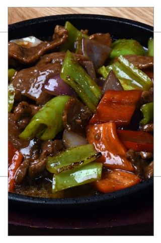 Sočna piletina sa povrćem 380 gr