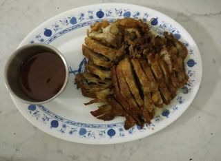 159. Ароматно патешко месо върху канапе от лук (500г)