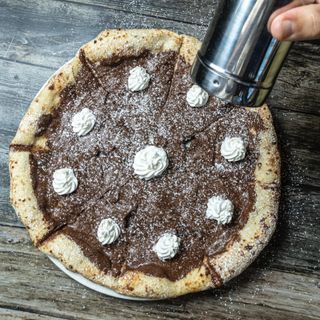 PIZZA DE NUTELLA