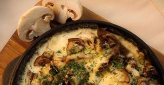 Язик телячий запечений у вершковому соусі 200г