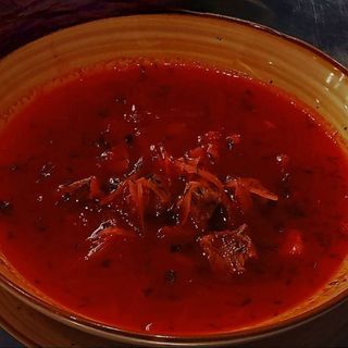 Борщ з яловичиною на бульйоні