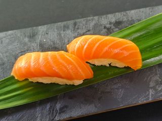 488. Nigiri Salmón
