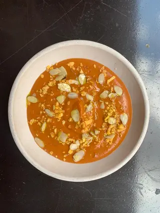 Salmorejo de tomate cherry pera