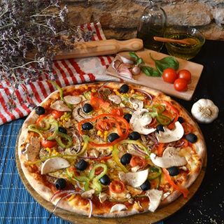 Pizza Vegetariana Mediana (35 cm.)