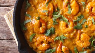 Gambas con guindillas o curry