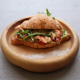 Тауық етімен круассан