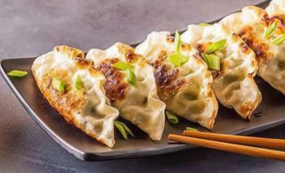 Gyozas Pollo Doradas Especial Plancha (6 Uds.)