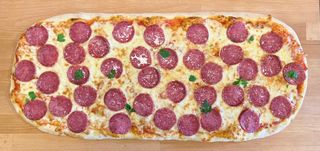 Pizza Salami la metru