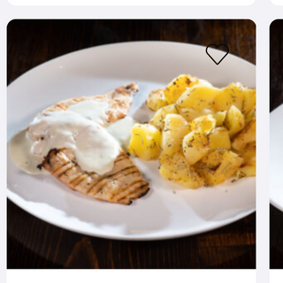 Piept de pui la gratar cu sos gorgonzola