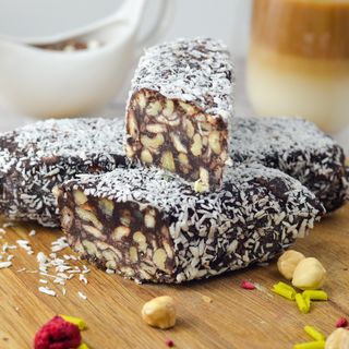 Тістечко шоколадна ковбаска з горіхами 500 гр.