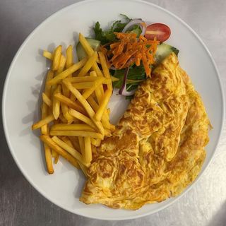 Omelete Misto com Fiambre e Queijo e Cebola