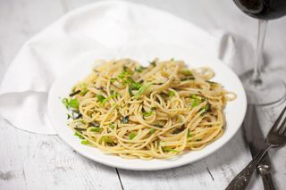 Spaghete Alio Olio e Peperoncino 