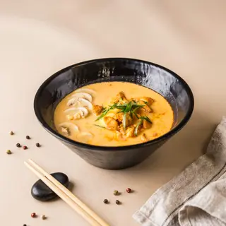 Ассорти рамён со сливочным сыром с говядиной (650г)