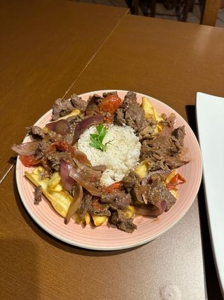 Lomo saltado