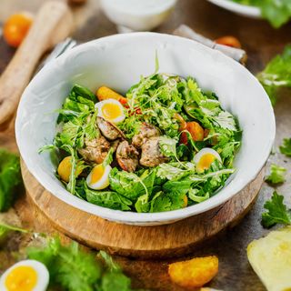 თბილი ქათმის ღვიძლის სალათი