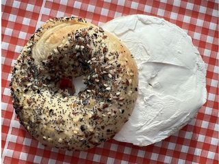 Бейгл Каліфорнія (160g)