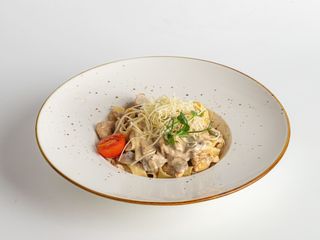 Паста Фетучини с курицей и грибами