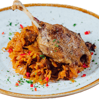 Pulpa de rata confiata cu varza inabusita si ardei iute de gradina 