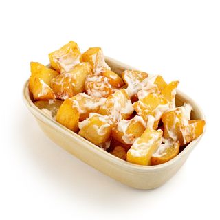 Patatas Bravas Con Alioli