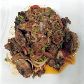 Poulet Sauté + Attiéké