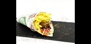 Гирос с пилешко сувлаки (350г)