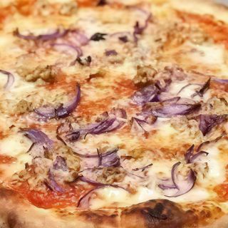 Pizza Tonno Cipola 40cm