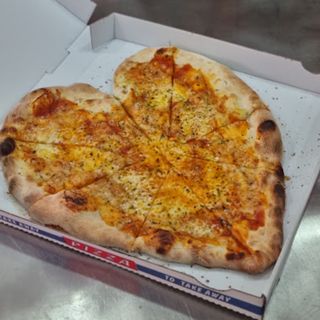 1-Pizza Margarita (33 Cm.)