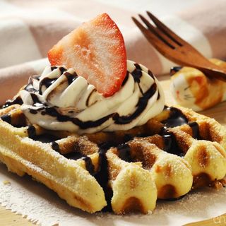 Gofre con Chocolate y Nata